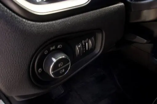 JEEP RENEGADE SPORT 1.8 4X2 FLEX 16V AUTOMATICO 2017 - Imagem 16