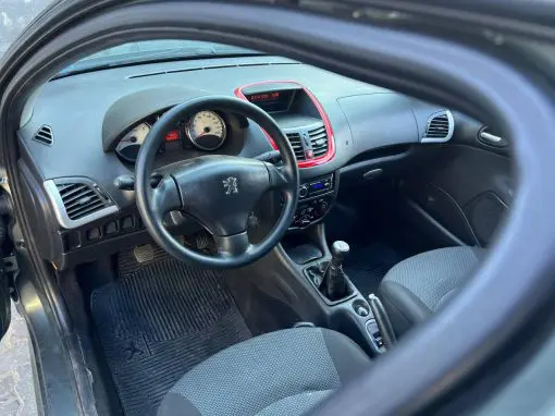 PEUGEOUT 207 HATCH XR 1.4 8V FLEX 2012 - Imagem 14