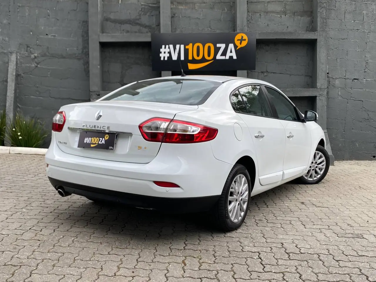 RENAULT FLUENCE DYNAMIQUE 2.0 16V AUTOMÁTICO FLEX 2016 - Imagem 6