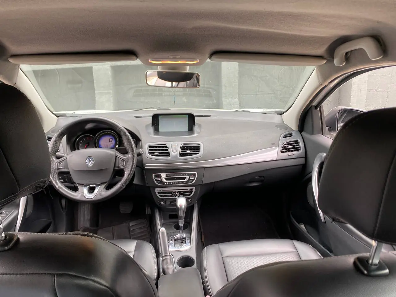 RENAULT FLUENCE DYNAMIQUE 2.0 16V AUTOMÁTICO FLEX 2016 - Imagem 11