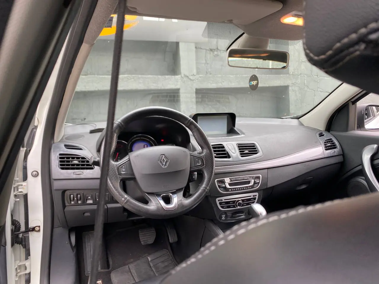 RENAULT FLUENCE DYNAMIQUE 2.0 16V AUTOMÁTICO FLEX 2016 - Imagem 12