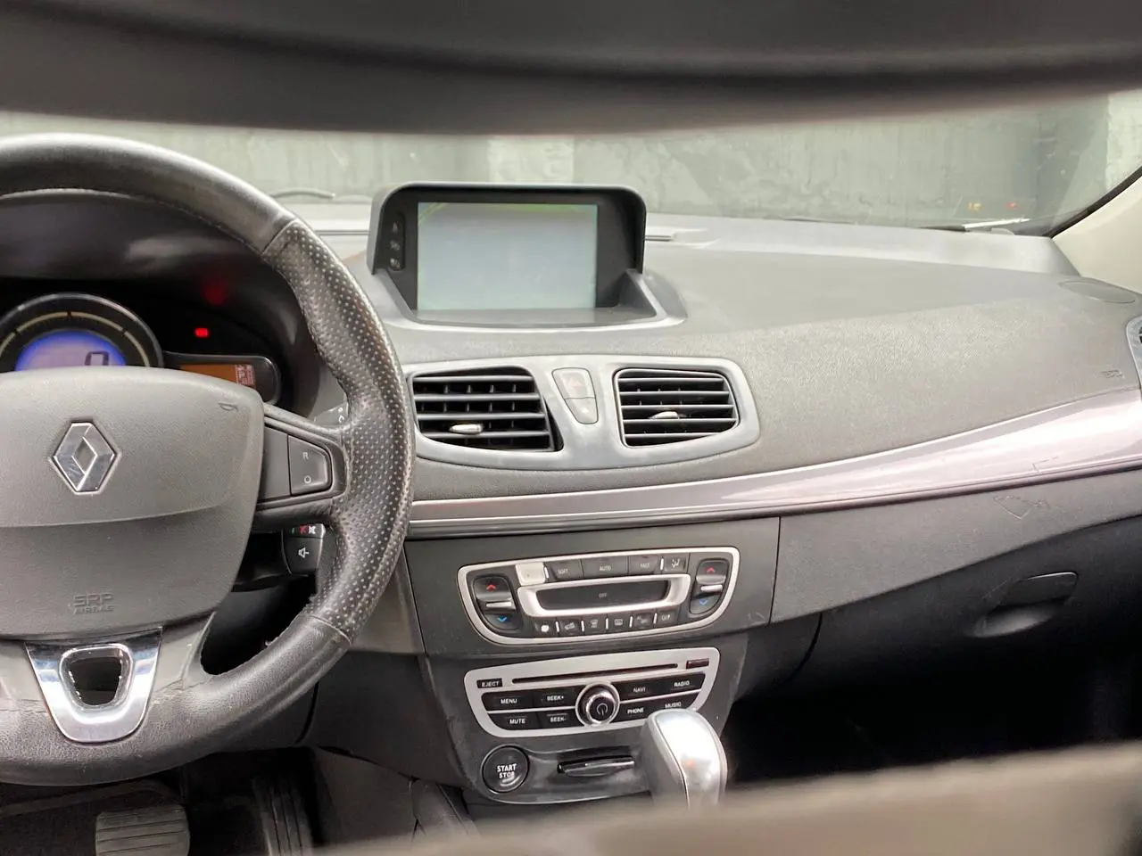 RENAULT FLUENCE DYNAMIQUE 2.0 16V AUTOMÁTICO FLEX 2016 - Imagem 13