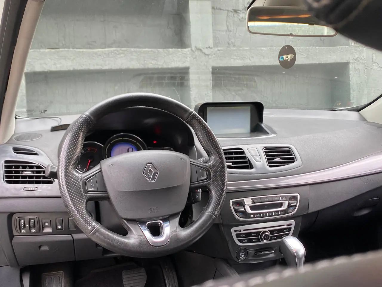 RENAULT FLUENCE DYNAMIQUE 2.0 16V AUTOMÁTICO FLEX 2016 - Imagem 14