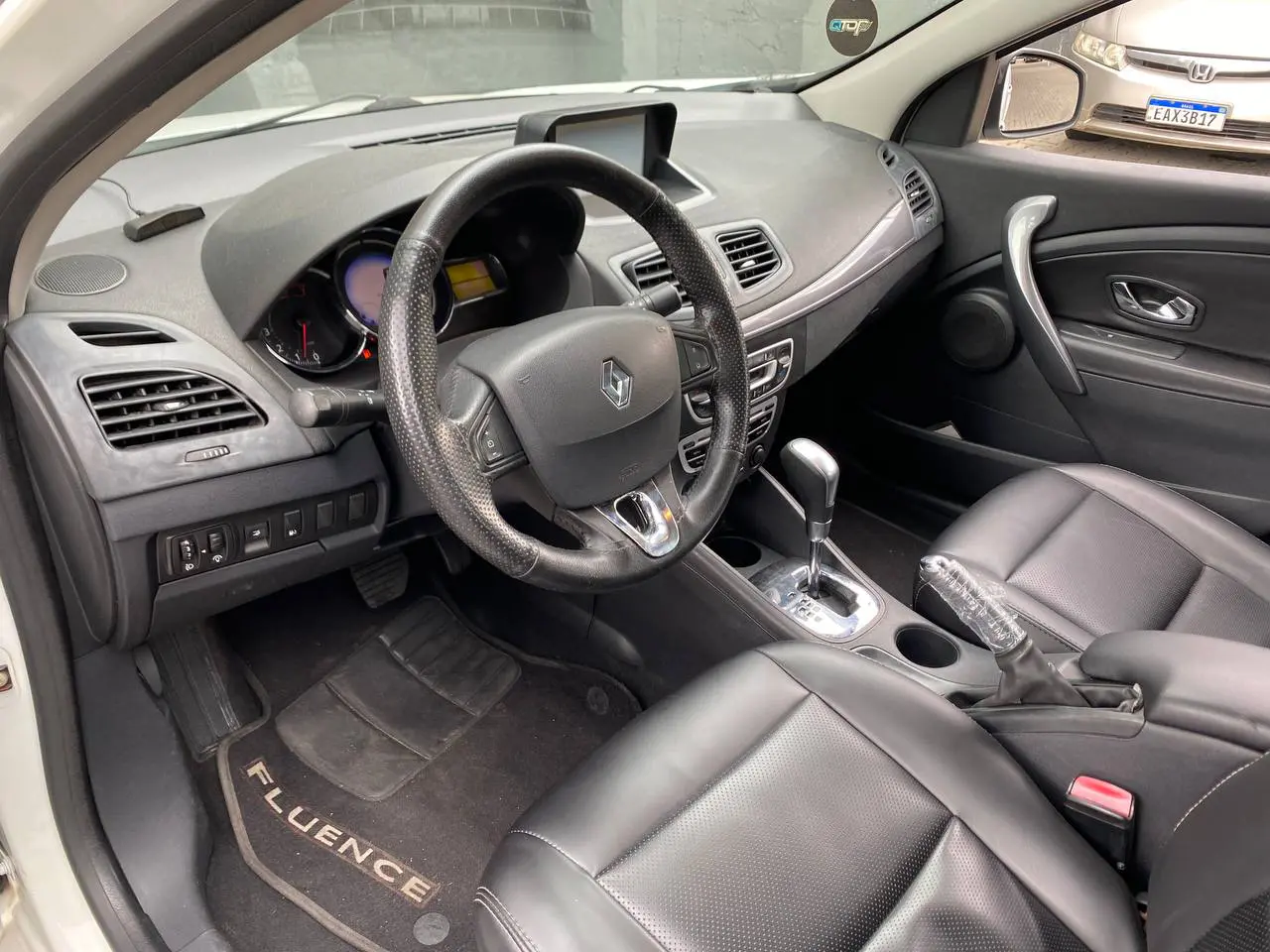 RENAULT FLUENCE DYNAMIQUE 2.0 16V AUTOMÁTICO FLEX 2016 - Imagem 19