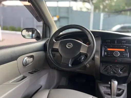 NISSAN LIVINA S 1.8 16V FLEX AUTOMÁTICO 2010 - Imagem 14